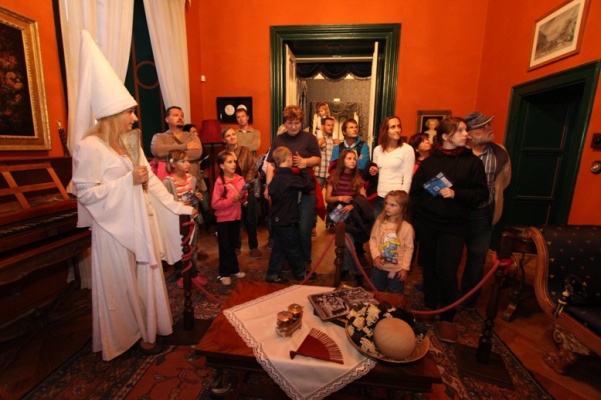 Den dětí na zámku Loučeň ve víru pohádek, kouzel a speciálních prohlídek