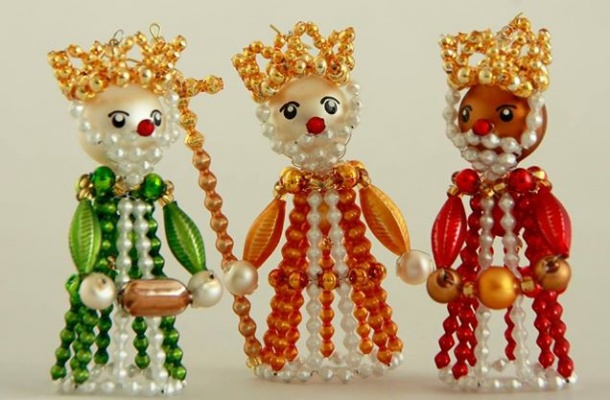 Rautis - Vánoce po celý rok ve výrobně vánočních ozdob ze skleněných perlí