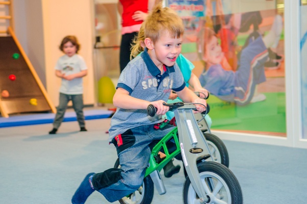 Malé sportování s Monkey’s Gym a First Bike v Harfě