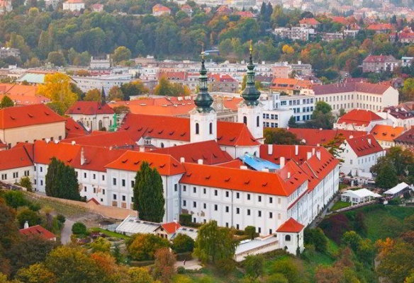 Strahovský klášter s historickou knihovnou