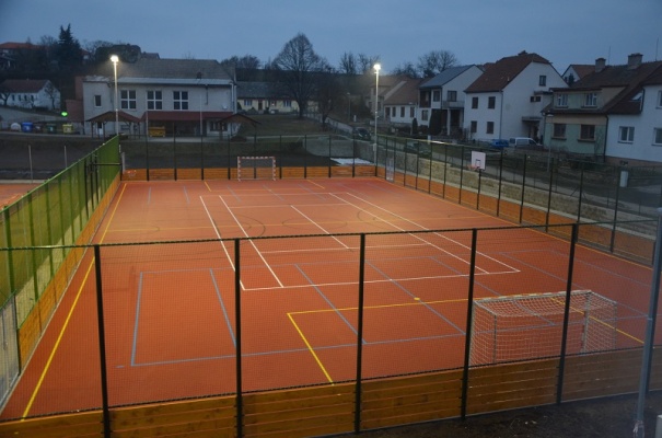 Oranžové hřiště Březník