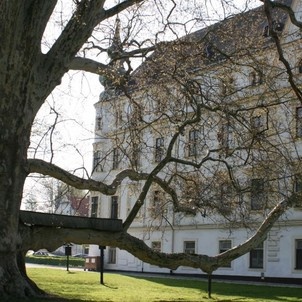 Zámecká naučná stezka v Bartošovicích