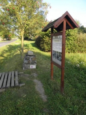 Naučná stezka Vystěhované Hradištko