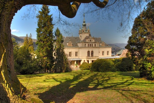 Pohádkový park na zámku Velké Březno