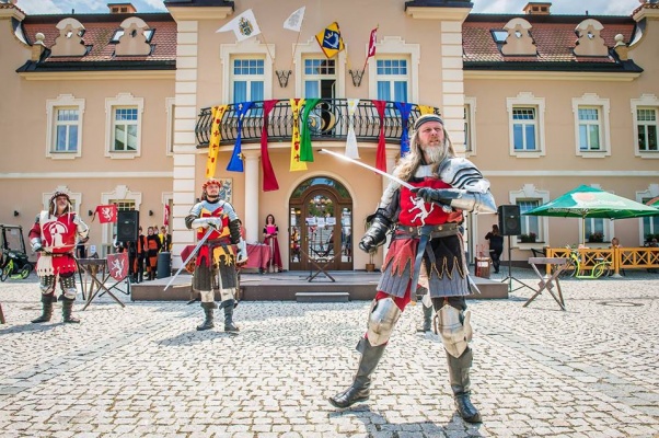 Den rytířů na zámku Berchtold