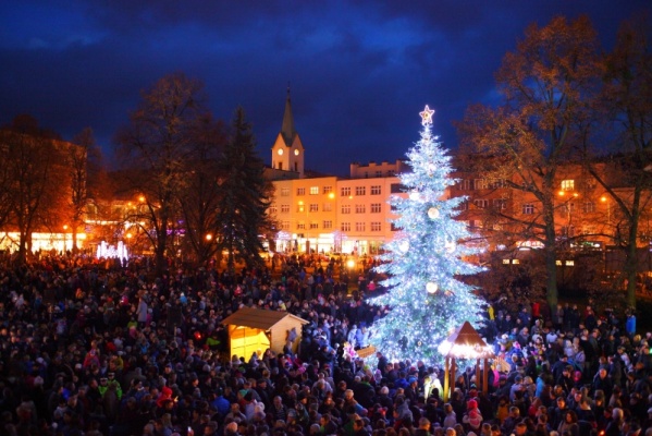 Slavnostní rozsvícení vánočního stromu ve Zlíně 