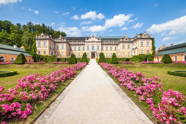 Zámek Nové Hrady ve východních Čechách - České Versailles