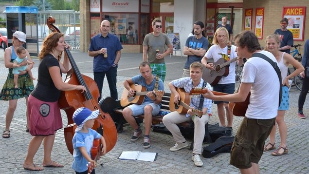 Muzikanti v ulicích
