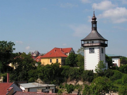 Gotická kamenná věž Hláska v Roudnici nad Labem