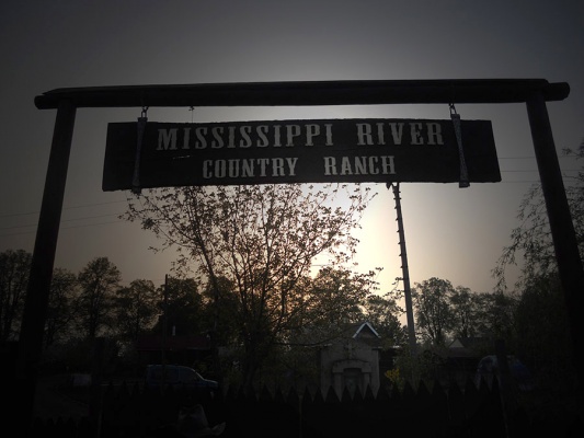 MISSISSIPPI RIVER COUNTRY RANCH