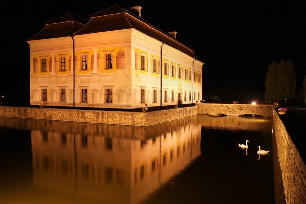Hradozámecká noc na zámku Kratochvíle