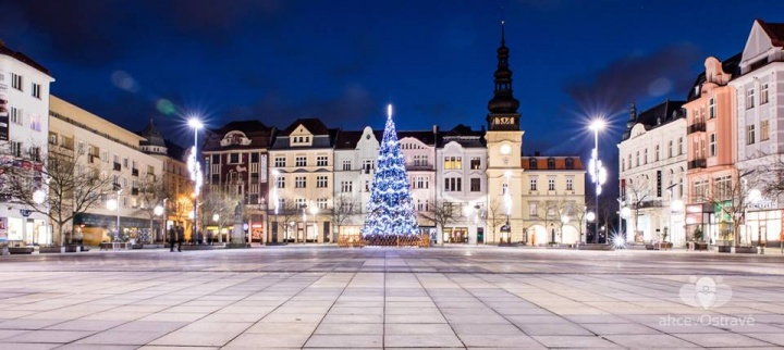 Slavnostní rozsvícení vánočního stromu na Masarykově náměstí