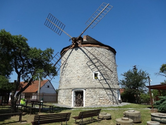 Větrný mlýn a muzeum Rudice