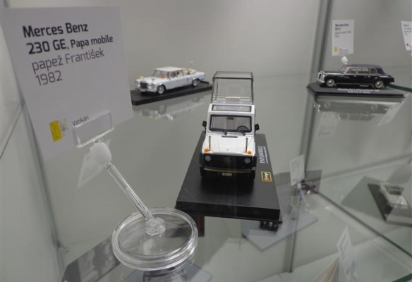 Výstava prezidentských vozů v Muzeu autíček