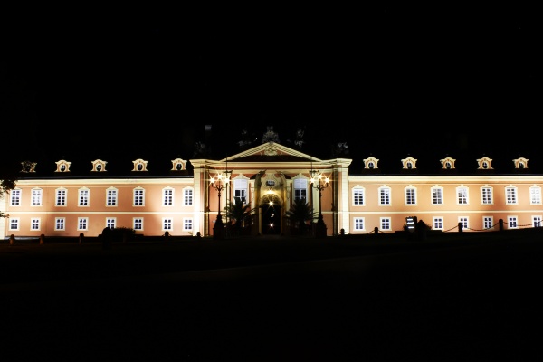 Noční prohlídky zámku Dobříš
