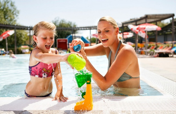 Letní koupaliště v lázních Therme Laa