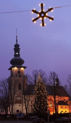 Zahájení adventu a rozsvěcení stromu na náměstí