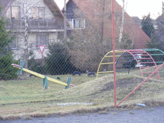 DĚTSKÉ HŘIŠTĚ ZÁBOŘÍ "U HANGÁRU"