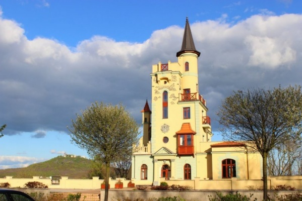 RESTAURANT HRÁDEK LETNÁ