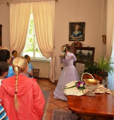 Prohlídky zámku pro děti s komtesou Hortensií
