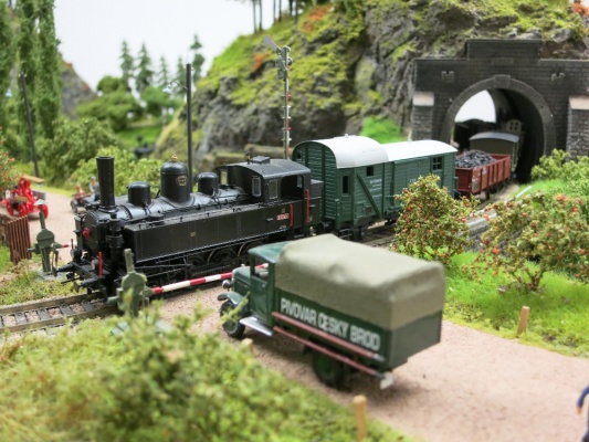 Tradiční výstava stovek železničních modelů v Pečkách